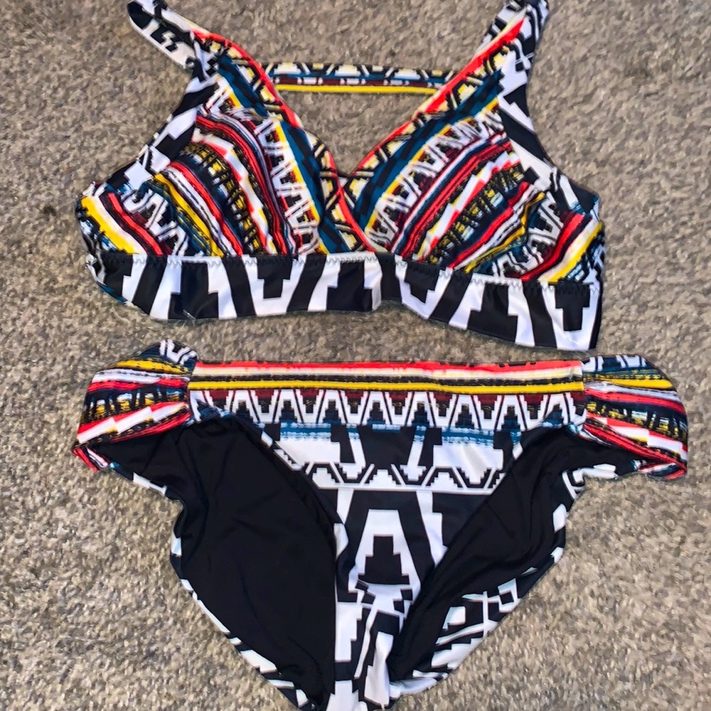NWT  AZTEC PRINT BIKINI